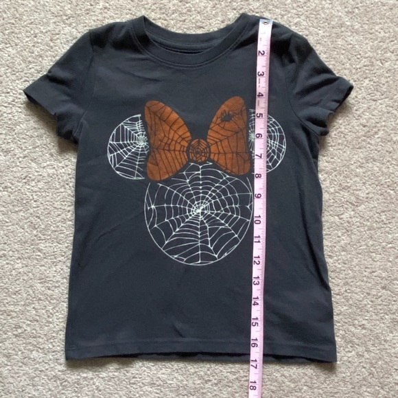 3/$15 or 4/$19 Halloween Glow In The Dark Minnie Mouse Disney Shirt Sz XSmall 5 - Picture 6 of 11
